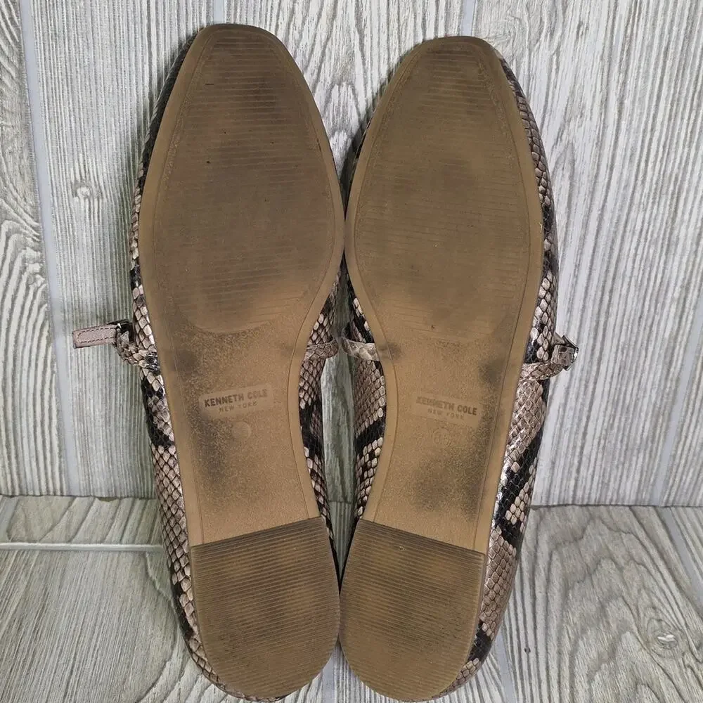 Kenneth Cole pre owned